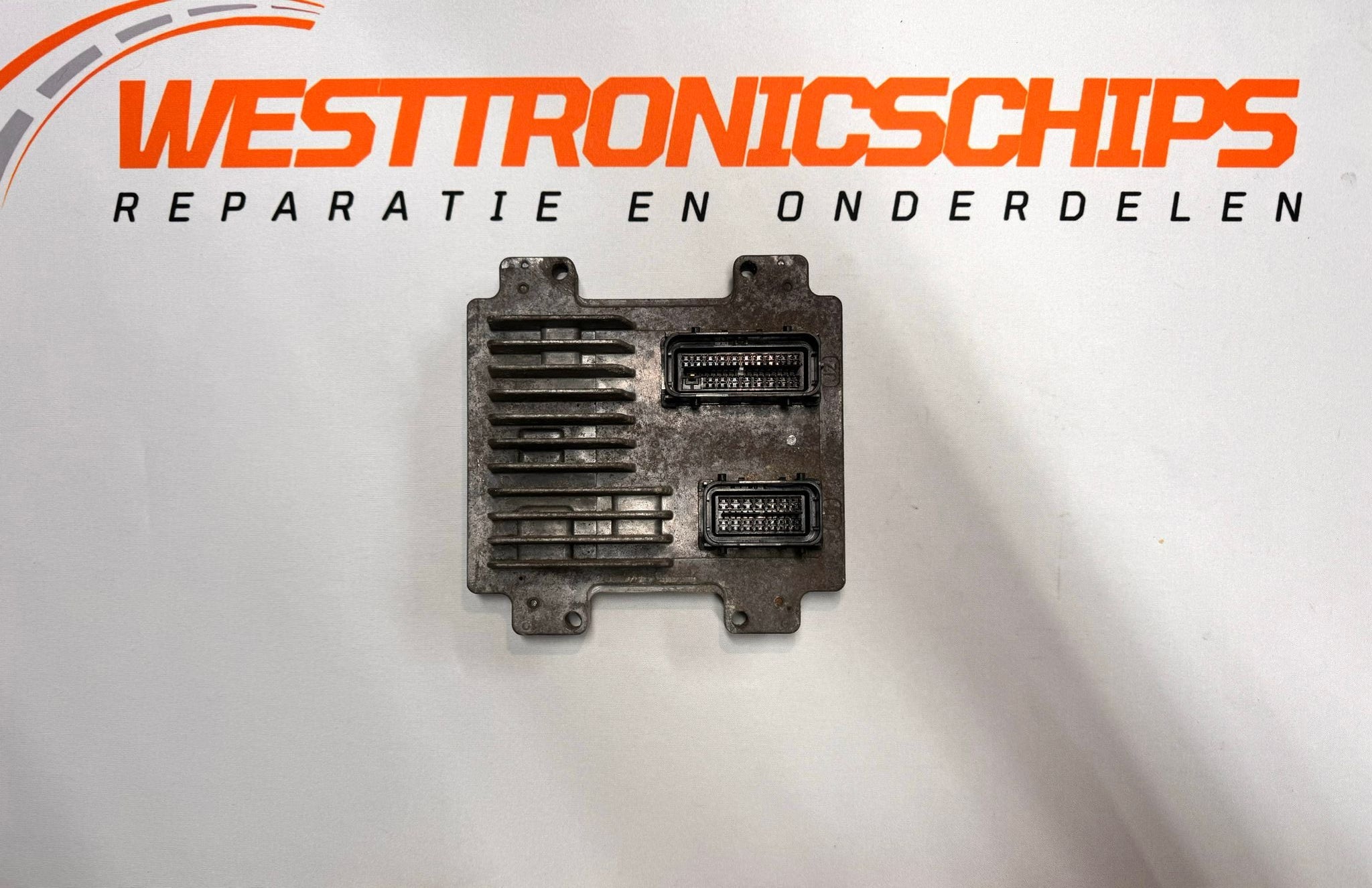 ECU 55577841 - 86AAT456101801B9